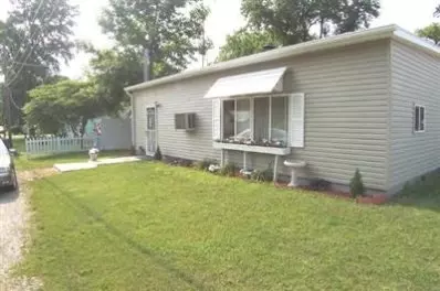 306 E North St, Morocco, IN 47963 photo 1