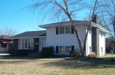 1650 Cardinal Dr, Munster, IN 46321 photo 1