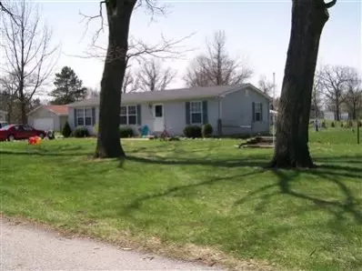 11822 N 330, Thayer, IN 46381 photo 1