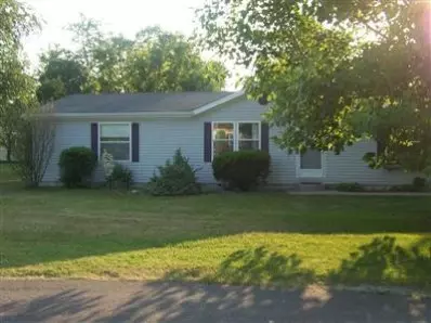 9034 Holmes Ter E, De Motte, IN 46310 photo 1