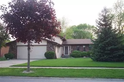 8132 Tapper Ave, Munster, IN 46321 photo 1
