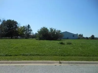 230 Hampton Manor Ln, Valparaiso, IN 46385 photo 1