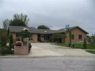 725 Robin Ct, Griffith, IN 46319 photo 1