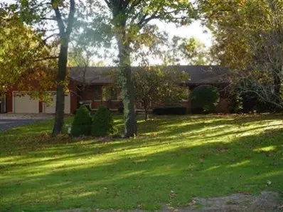 7353 N Rustic Dr, De Motte, IN 46310 photo 1
