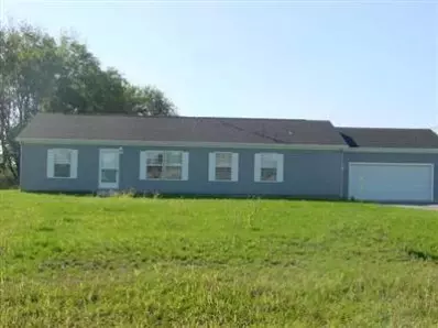 105 Camaro Ln, Wheatfield, IN 46392 photo 1