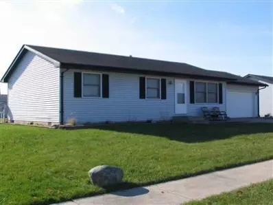 865 Apache Ln, Lowell, IN 46356 photo 1