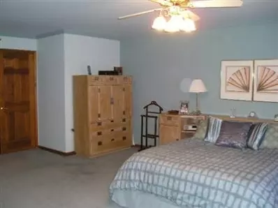 916 Killarney Dr, Dyer, IN 46311 photo 3