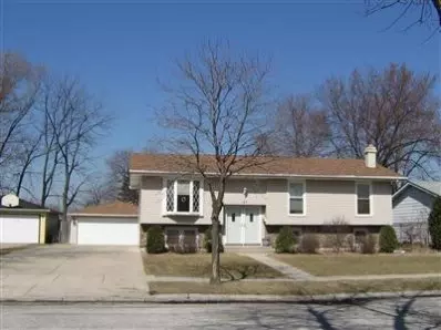 127 Potomac Dr, Dyer, IN 46311 photo 1