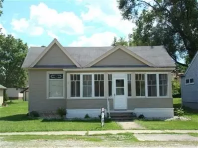 205 E Lincoln St, Kentland, IN 47951 photo 1