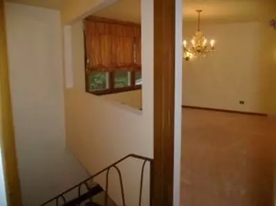 1541 Melbrook Dr, Munster, IN 46321 photo 2