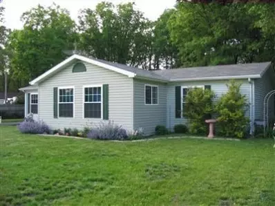 4230 Old Orchard Ln, Wheatfield, IN 46392 photo 1