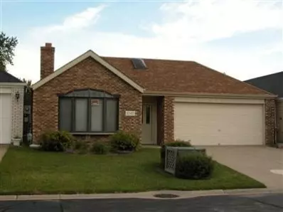 1040 Flag Ln, Dyer, IN 46311 photo 1