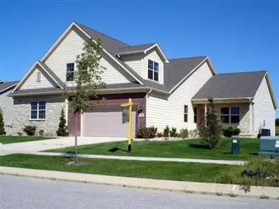3104 Kickbush Dr, Valparaiso, IN 46385 photo 1