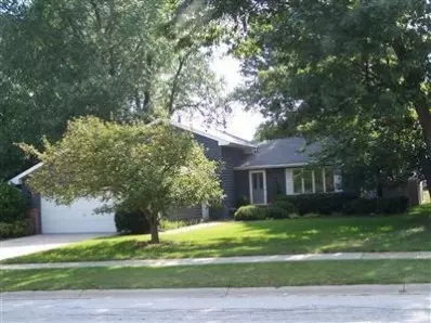 631 N Rueth Dr, Griffith, IN 46319 photo 1