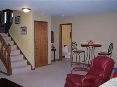 631 N Rueth Dr, Griffith, IN 46319 photo 9