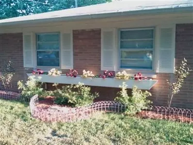 4317 E 5th Pl, Gary, IN 46403 photo 2