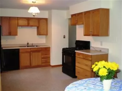 10352 N 477, De Motte, IN 46310 photo 3