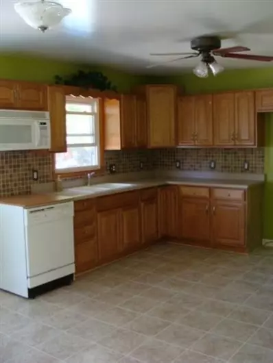 602 E Ash St, Griffith, IN 46319 photo 2