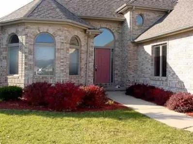 10148 N Doubletree Dr, Crown Point, IN 46307 photo 2