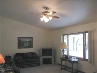 7022 Spring Ct, De Motte, IN 46310 photo 7