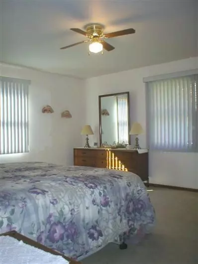 7022 Spring Ct, De Motte, IN 46310 photo 10