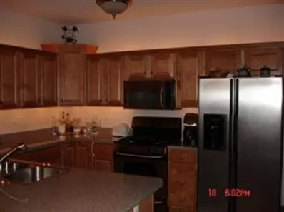 10380 Sutton Pl, Munster, IN 46321 photo 2