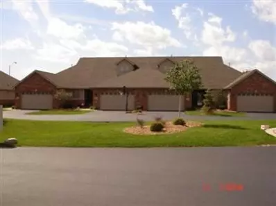 10380 Sutton Pl, Munster, IN 46321 photo 1