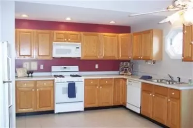 932 Cornwallis Ln, Munster, IN 46321 photo 4