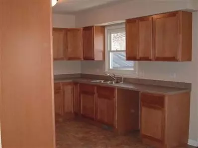 630 N Wheeler Ave, Griffith, IN 46319 photo 3