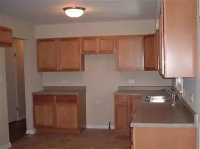 630 N Wheeler Ave, Griffith, IN 46319 photo 2