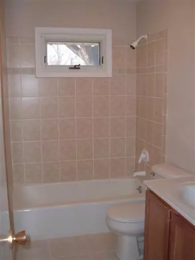 630 N Wheeler Ave, Griffith, IN 46319 photo 6