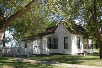 301 E John St, Knox, IN 46534 photo 2