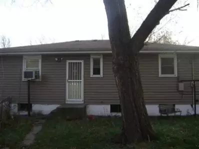4216 E 5 Th Pl, Gary, IN 46403 photo 2