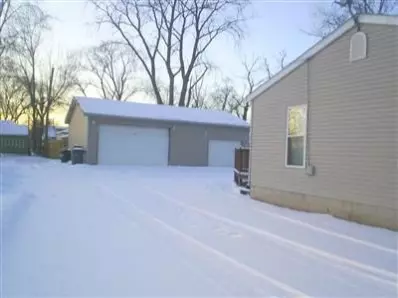 2828 Hanley St, Gary, IN 46404 photo 2