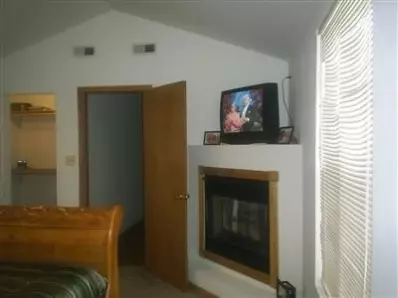 2828 Hanley St, Gary, IN 46404 photo 8