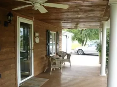 9027 Holmes Ter, De Motte, IN 46310 photo 2