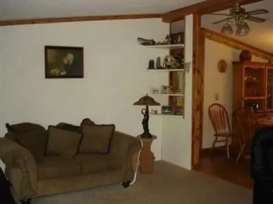 9027 Holmes Ter, De Motte, IN 46310 photo 8