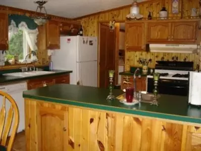 9027 Holmes Ter, De Motte, IN 46310 photo 6