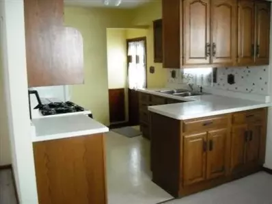 706 W Ash Ave, Griffith, IN 46319 photo 3