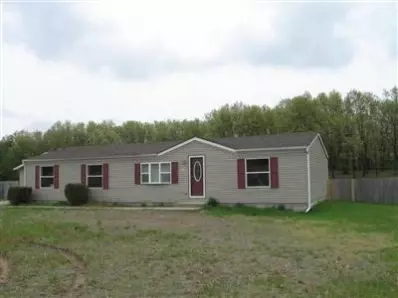 4801 E 1068, De Motte, IN 46310 photo 1