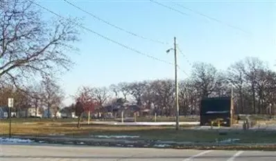 200 W Pine St, Griffith, IN 46319 photo 2