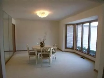 2521 Glen Eagles Dr, Olympia Fields, IL 60461 photo 2