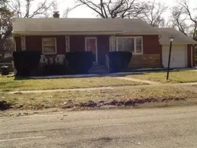 209 W Oak Pl, Griffith, IN 46319 photo 1