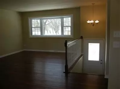 109 N Jay St, Griffith, IN 46319 photo 3