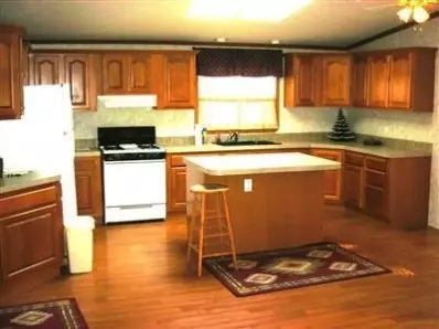 4552 E 1040 N, De Motte, IN 46310 photo 3
