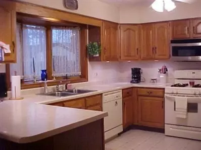 337 N Lillian Ave, Griffith, IN 46319 photo 2