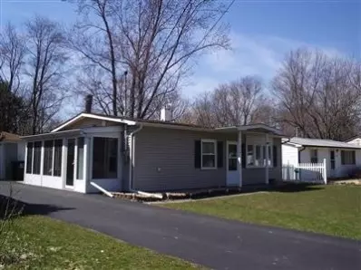 359 Strongbow St, Porter, IN 46304 photo 1