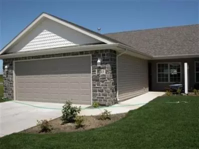 1221 Sawgrass Dr, Griffith, IN 46319 photo 1