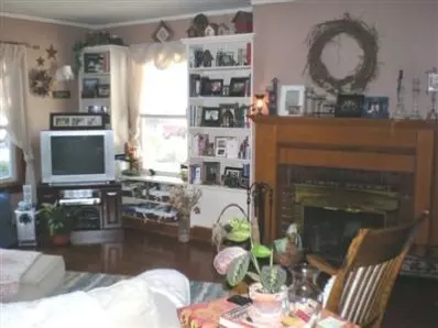 212 Hoffman St, Crown Point, IN 46307 photo 3