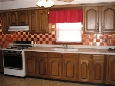 1827 Stanton, Whiting, IN 46394 photo 4